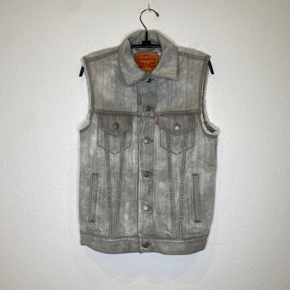 Levi’s Gray Denim Jean Vest Sz Sm Button Closure Cotton Classic Contemporary